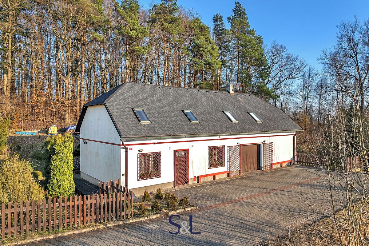 Prodej rodinného domu 201 m², pozemek 1909 m²